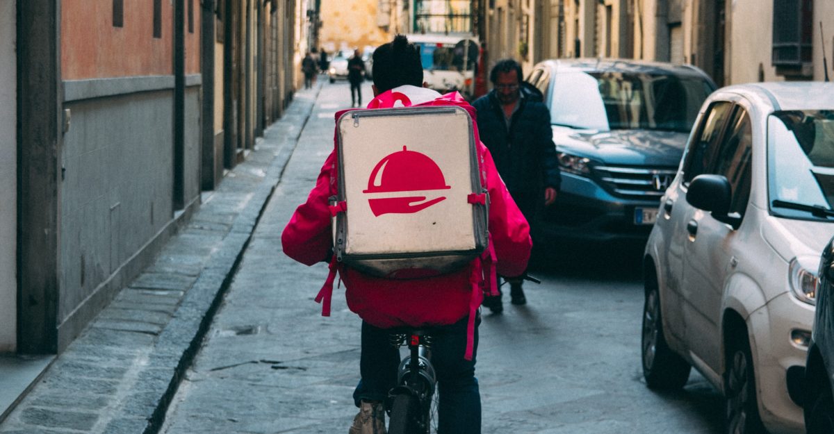 Foodora Couriers, Dependent Contractors, Union