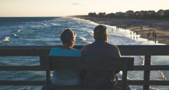 couple-on-park-bench