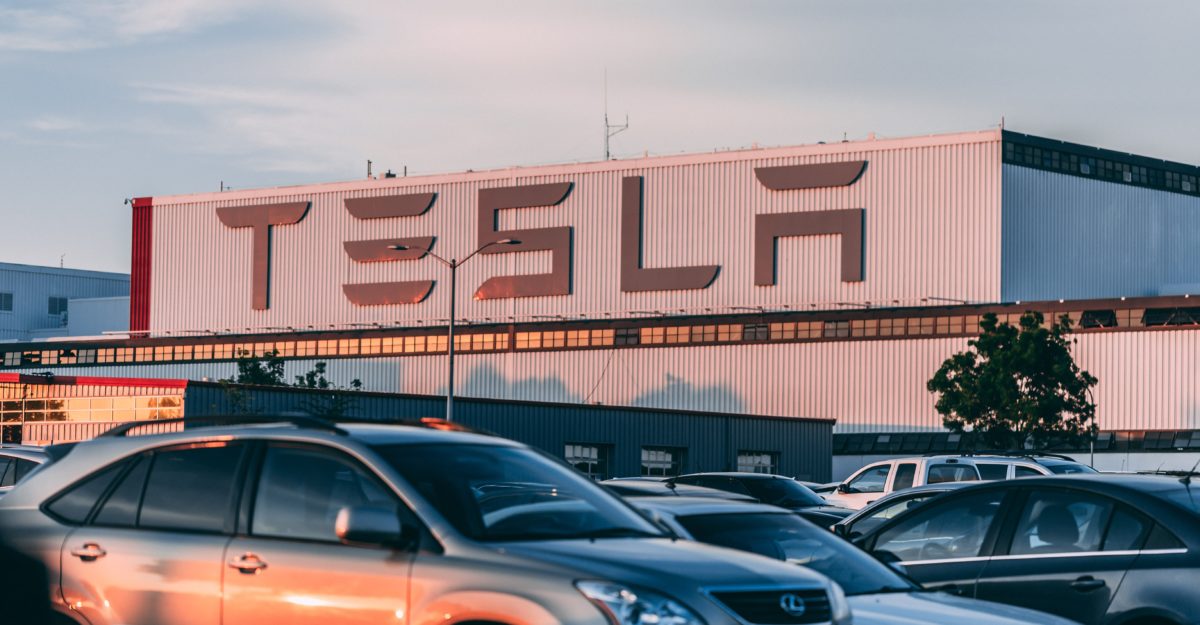Tesla sued, tesla lawsuit, mass layoff