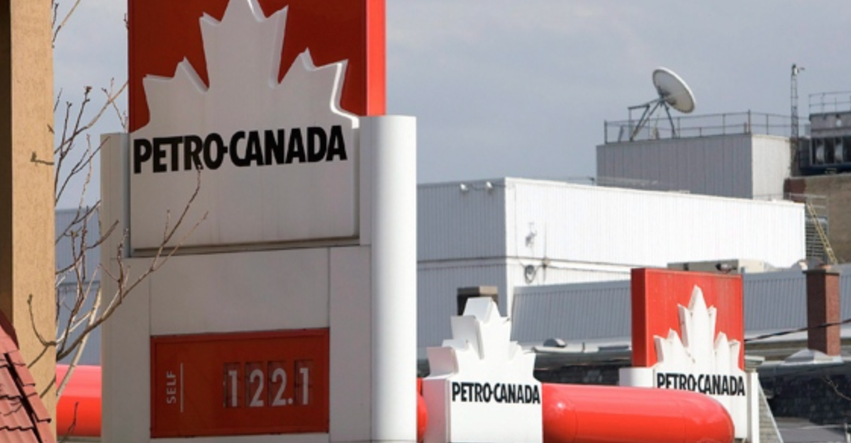 Petro-Canada-Toronto-Gas-Station-2008