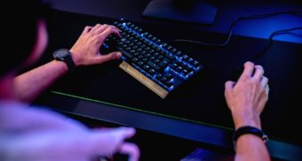 A photo of a person using a keyboard and computer mouse. (Photo: ELLA DON / Unsplash)