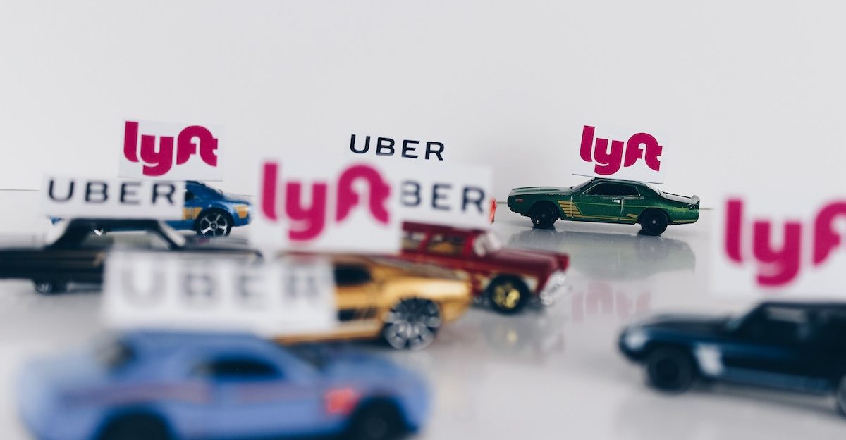 ridesharing, lyft, uber