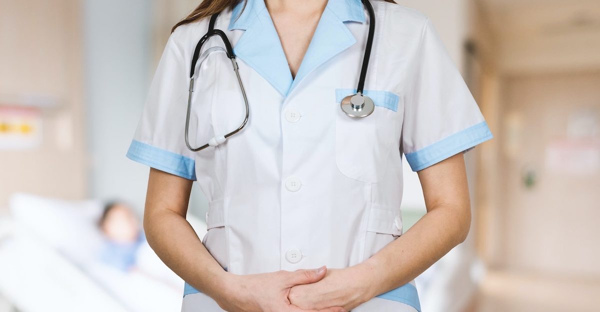 A health care employee, like those employed by Extendicare, conducts a home visit.