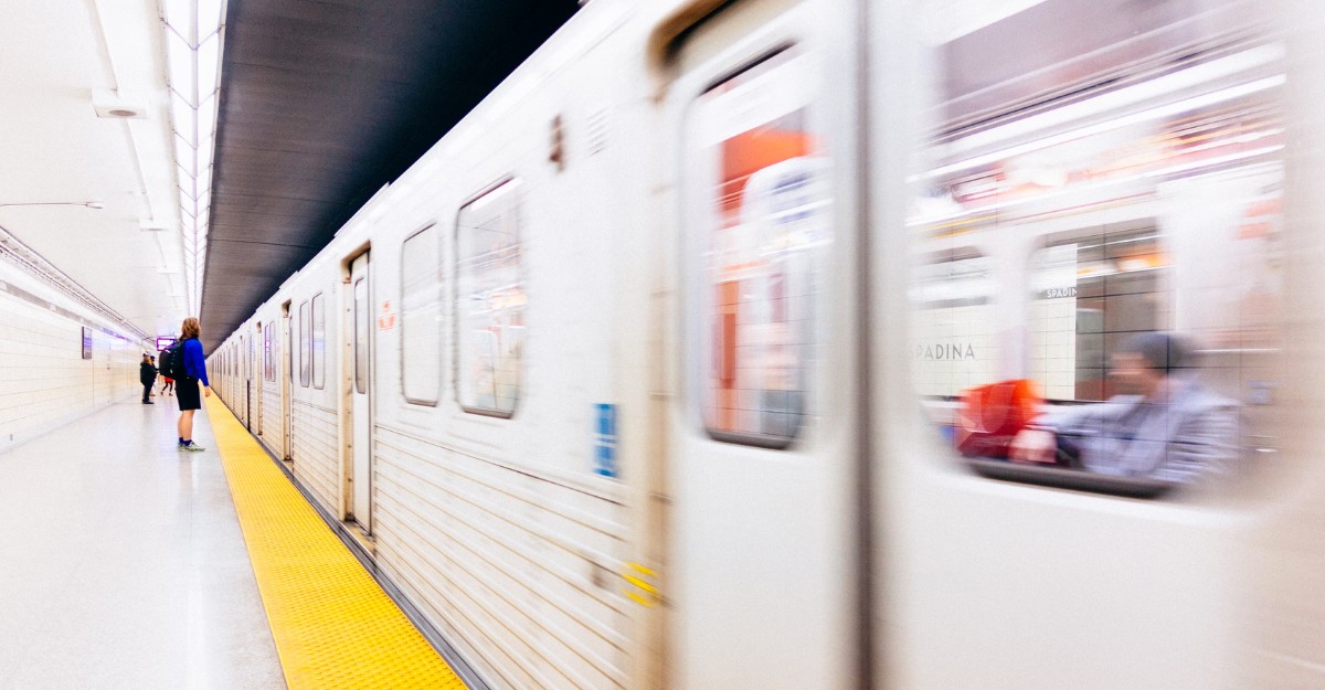 A photo of a TTC subway train leaving Spadina station in Toronto, Ontario. (Photo: delajed / Unsplash)