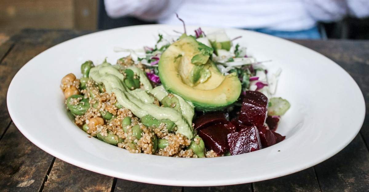 A photo of a colourful dish at a restaurant. (Photo: Prudence Earl / Unsplash)