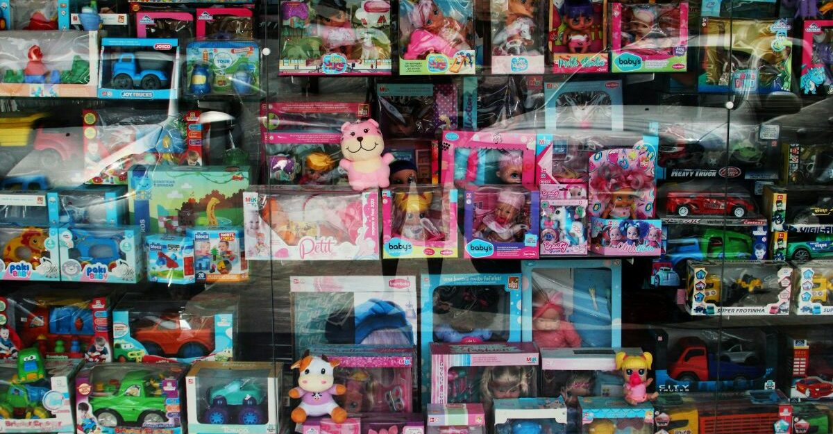 wall-of-toys A wall of toys.
