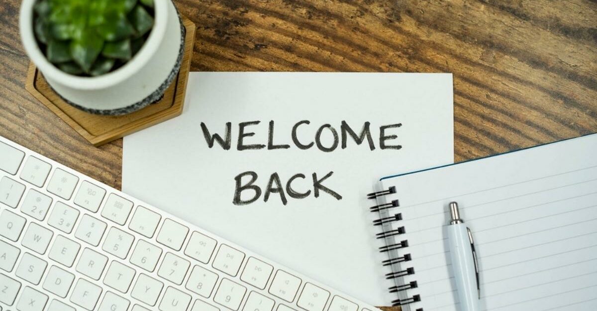 city-of-ottawa-employees-return-office A photo of a note saying