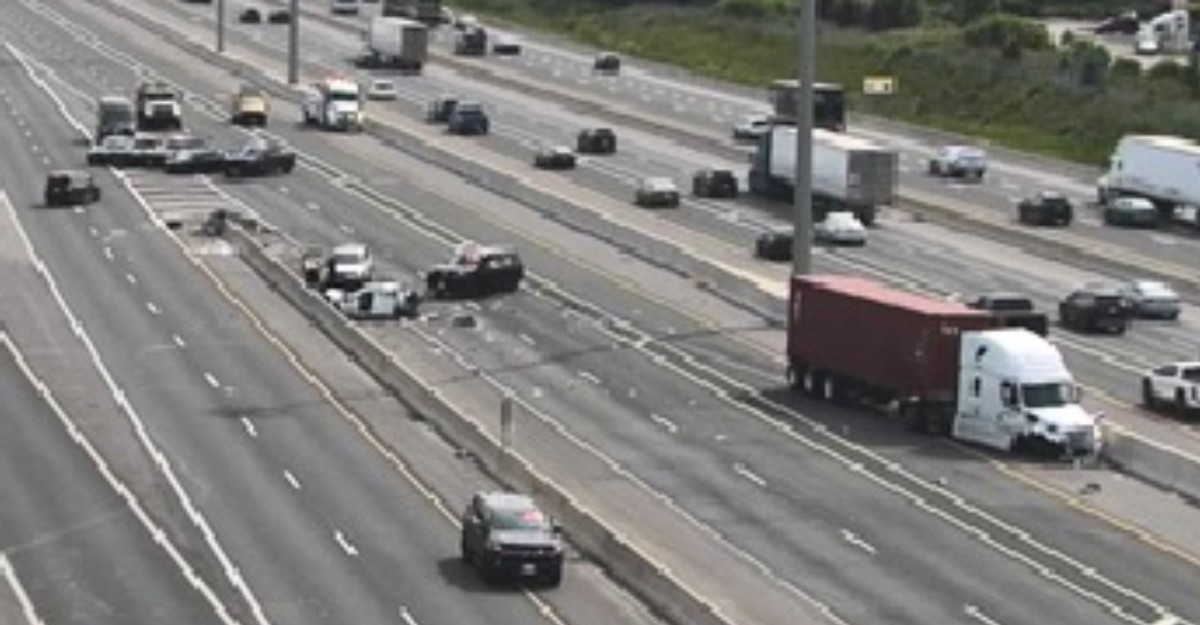 A multi-vehicle collision in the eastbound lanes of Highway 401 near James Snow Parkway in Milton, Ont. on June 29, 2026. (Photo: MTO)