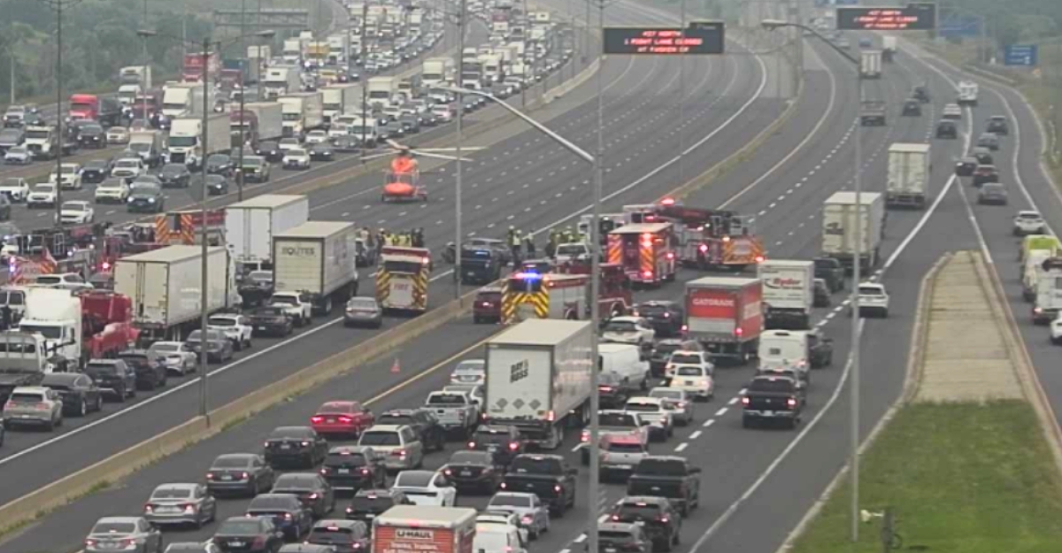Emergency crews respond to a fatal collision in the eastbound express lanes of Highway 401 in Mississauga on July 15, 2026. (Photo: MTO)